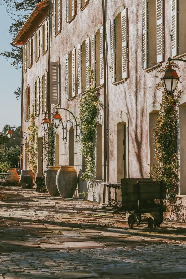 Chateau Saint Roux Le Luc-Le Cannet Des Maures Buitenkant foto