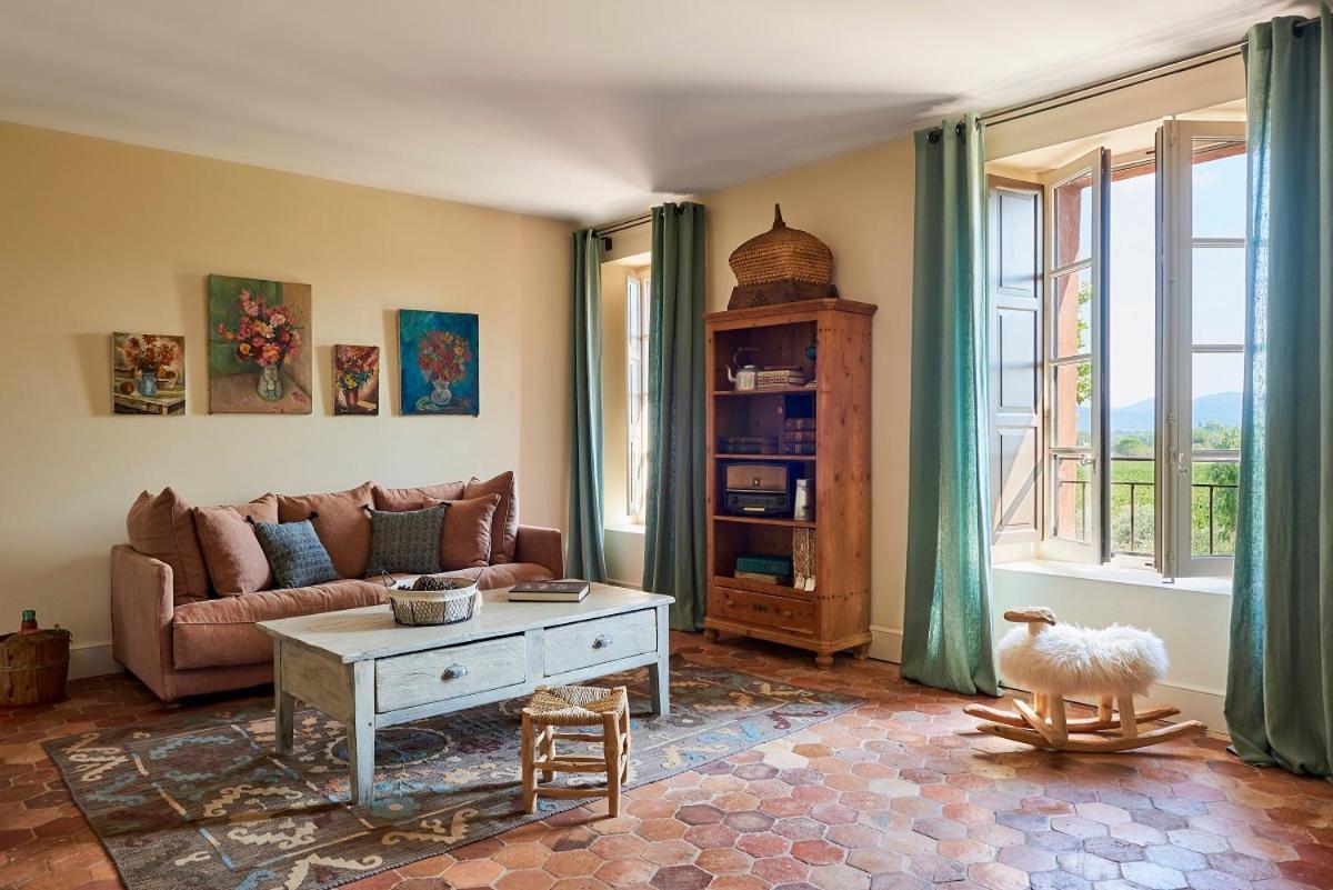 Chateau Saint Roux Le Luc-Le Cannet Des Maures Buitenkant foto