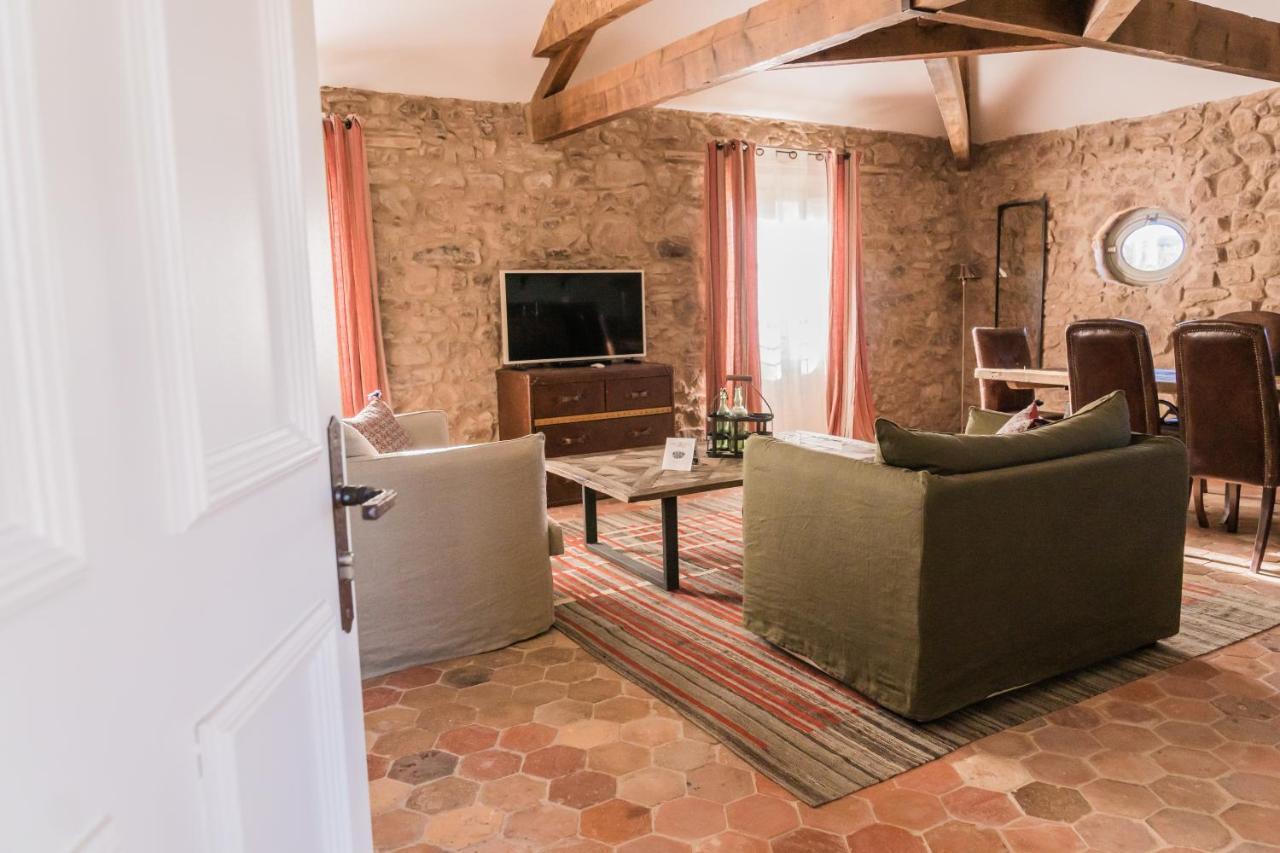 Chateau Saint Roux Le Luc-Le Cannet Des Maures Buitenkant foto